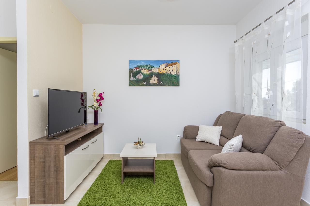 Luna Apartment *
